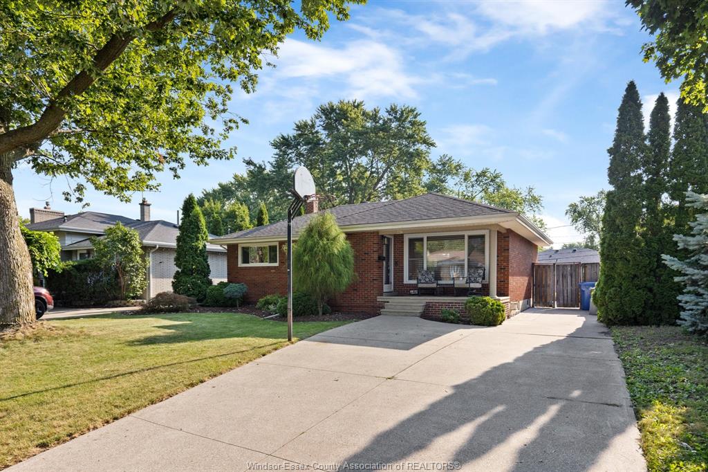 462-dormar-drive-windsor-ontario-26018957