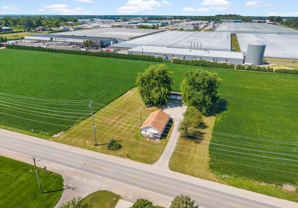 2301-albuna-townline-kingsville-ontario-26018960