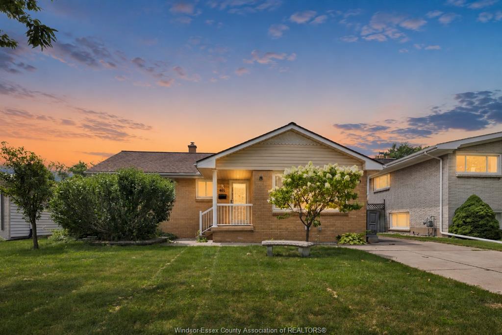 465-christopher-windsor-ontario-26018978