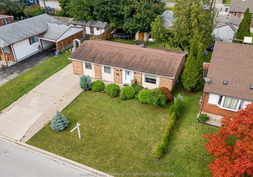 1045-reedmere-road-windsor-ontario-26018982