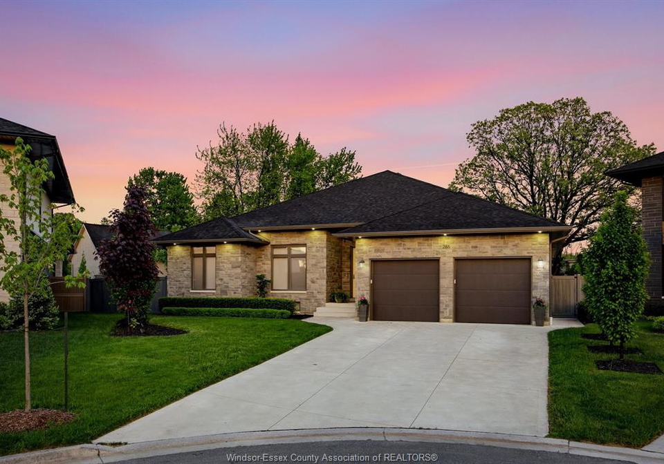 266-xavier-circle-lakeshore-ontario-26018995