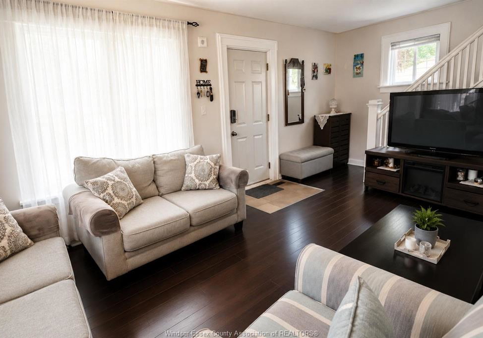 870-shepherd-street-east-windsor-ontario-26018998