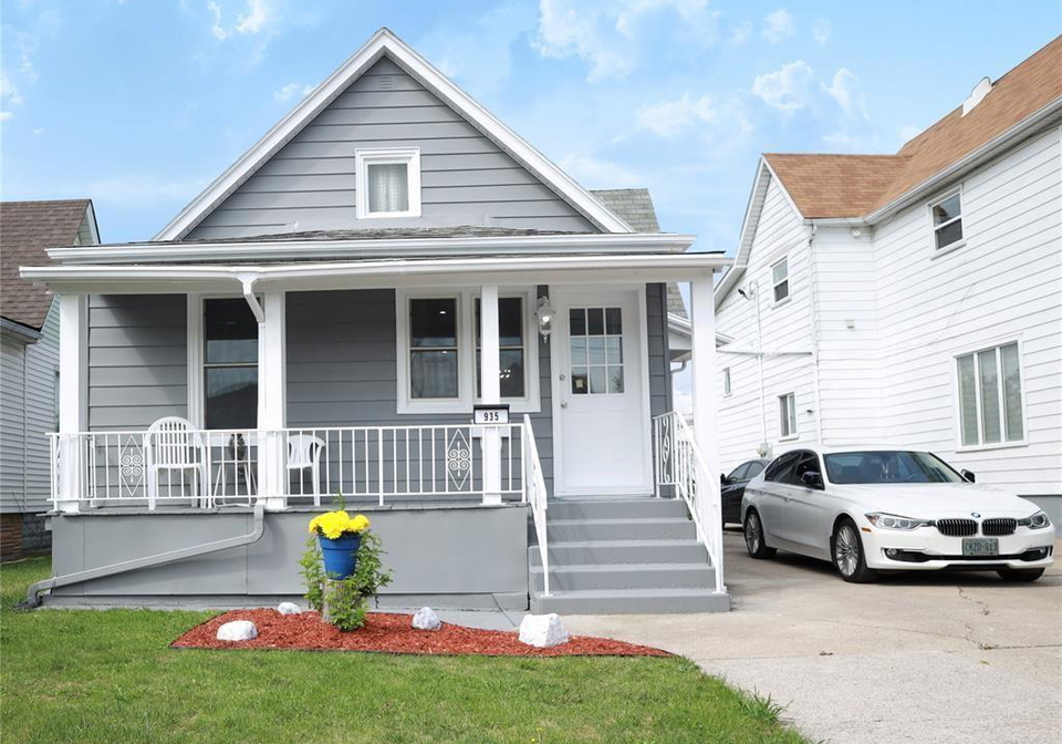 935-langlois-avenue-windsor-ontario-26019008