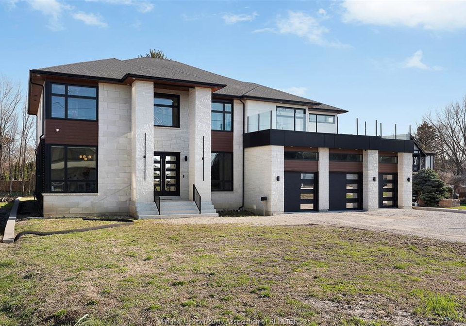 8535-riverside-drive-east-windsor-ontario-26019019