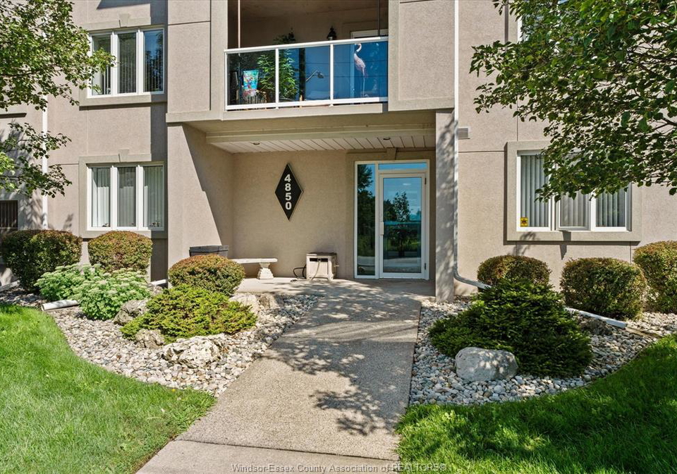 4850-grand-boulevard-windsor-ontario-26019023