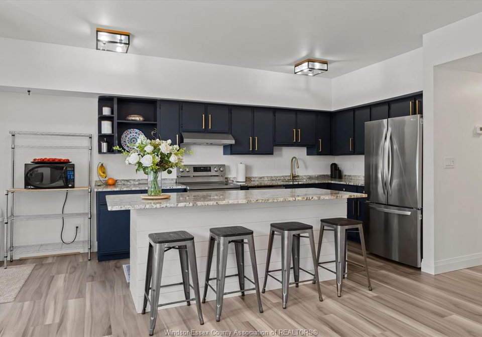 4850-grand-boulevard-windsor-ontario-26019023