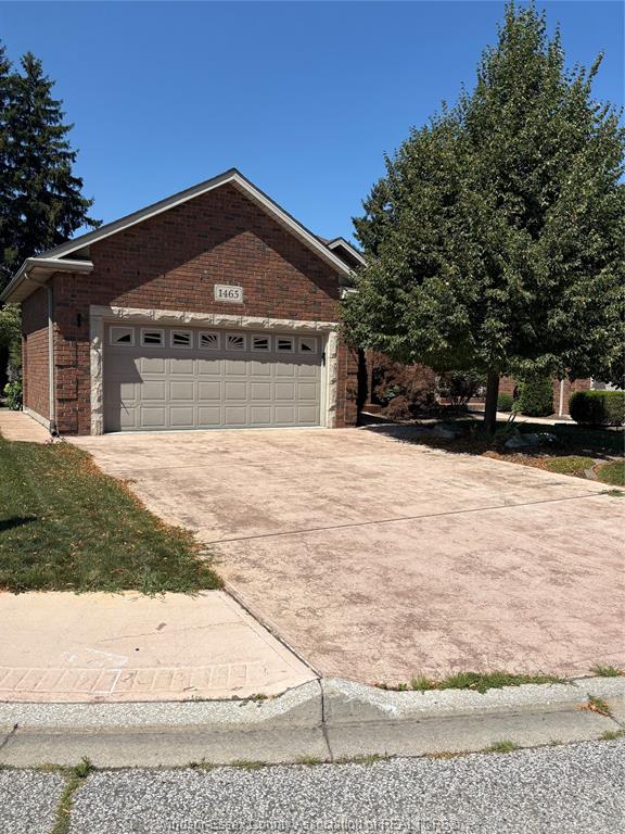 1465-poisson-tecumseh-ontario-26019029