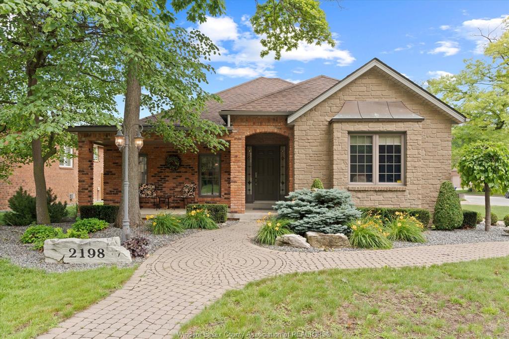 2198-suzanne-street-lasalle-ontario-26019041