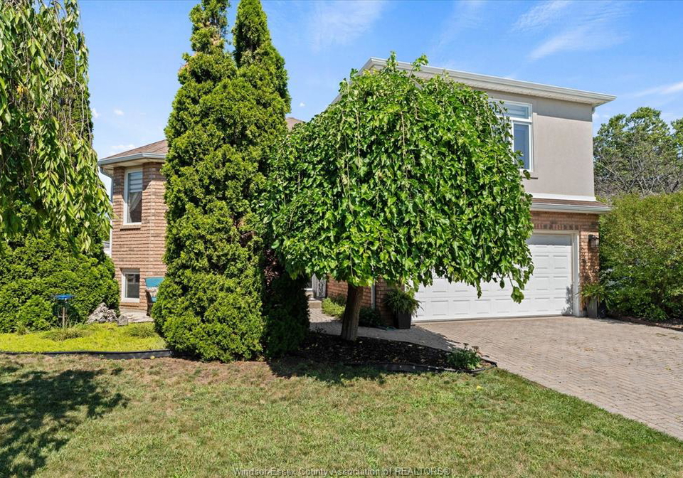 4960-southwood-lakes-windsor-ontario-26019043