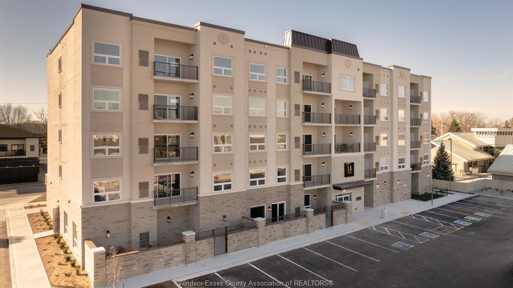 1740-sprucewood-avenue-lasalle-ontario-26019048