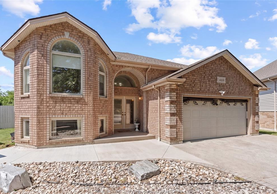 1469-meridian-street-windsor-ontario-26019049