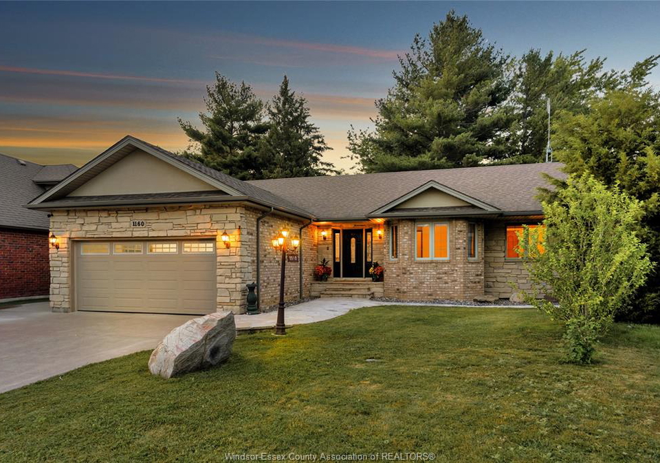 1160-jillian-lakeshore-ontario-26019057