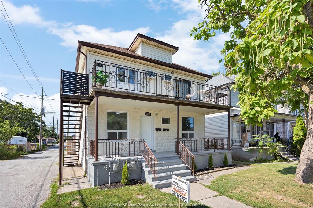 1056-1060-niagara-windsor-ontario-26019076