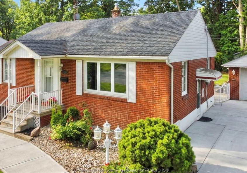 3365-curry-avenue-windsor-ontario-26019079