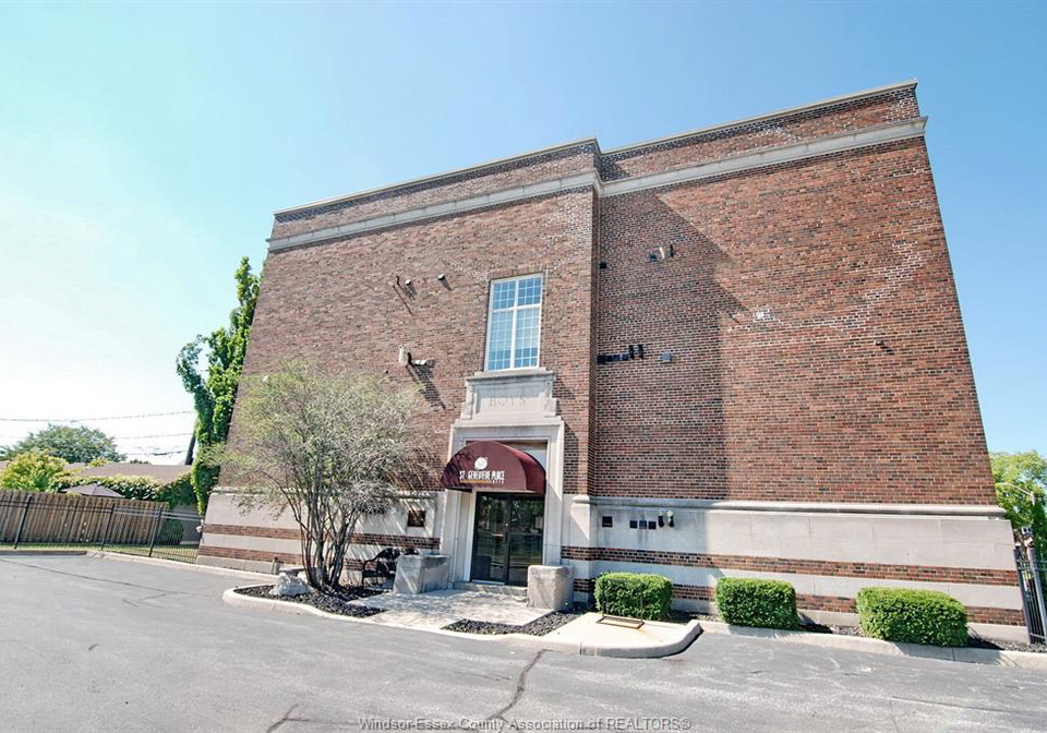 647-irvine-avenue-windsor-ontario-26019098