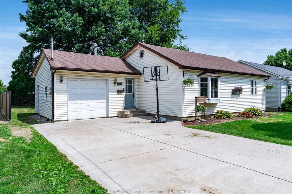 133-maidstone-avenue-east-essex-ontario-26019103
