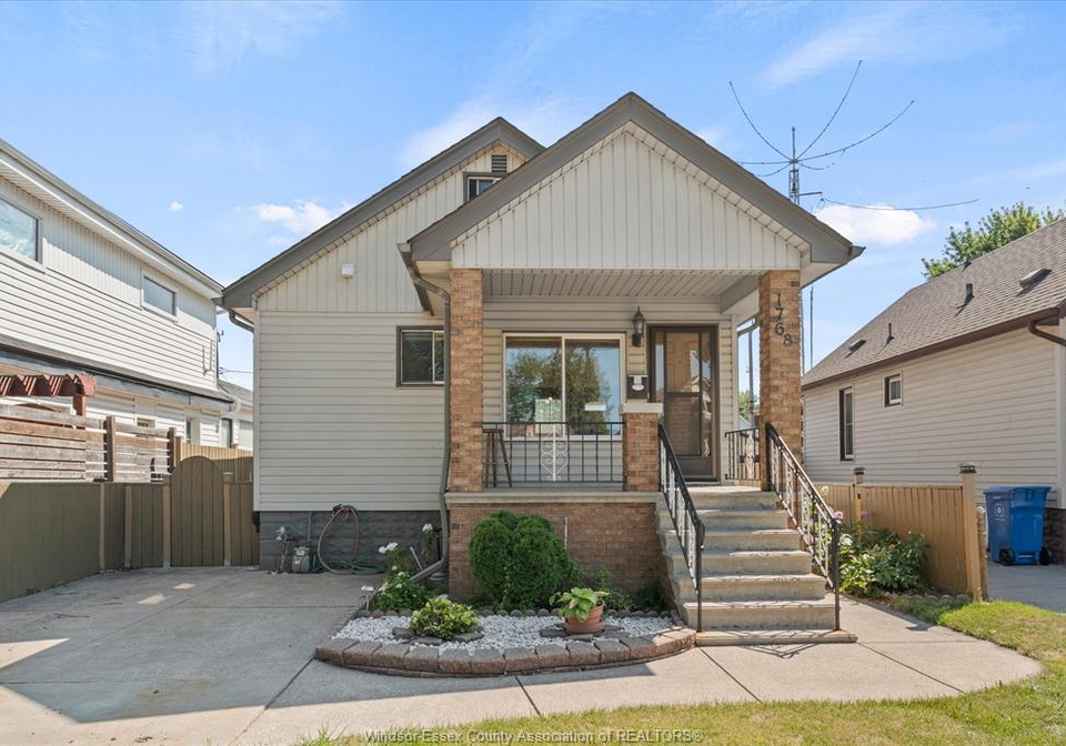1768-hall-avenue-windsor-ontario-26019104