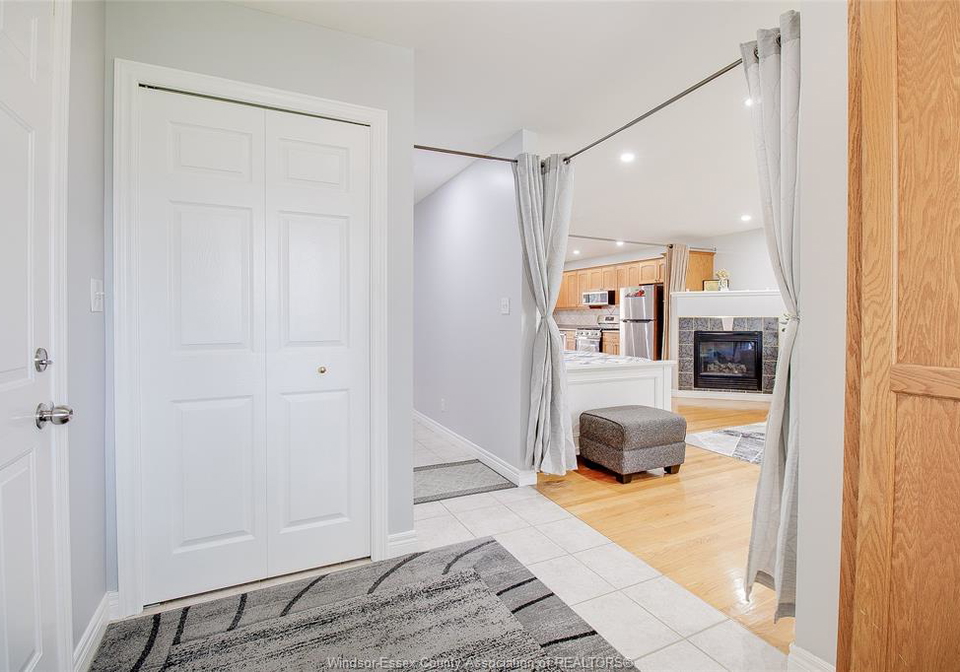 2759-mckay-avenue-windsor-ontario-26019118