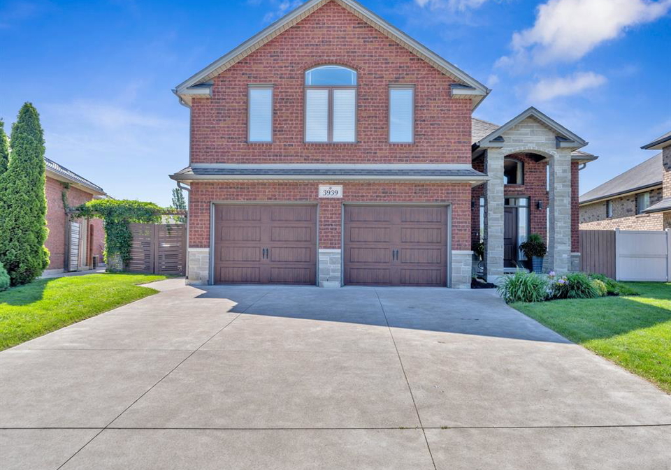 3939-wildwood-drive-windsor-ontario-26019128