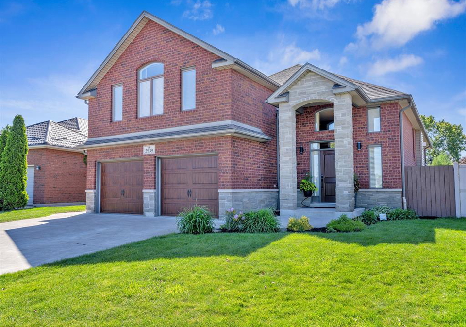 3939-wildwood-drive-windsor-ontario-26019128