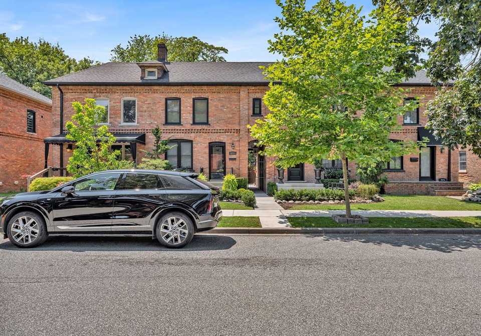 883-monmouth-road-windsor-ontario-26019130