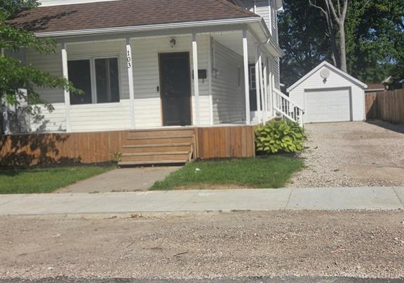 103-laird-essex-ontario-26019137