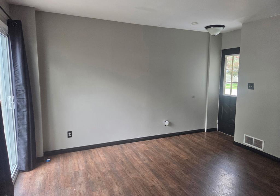 103-laird-essex-ontario-26019137