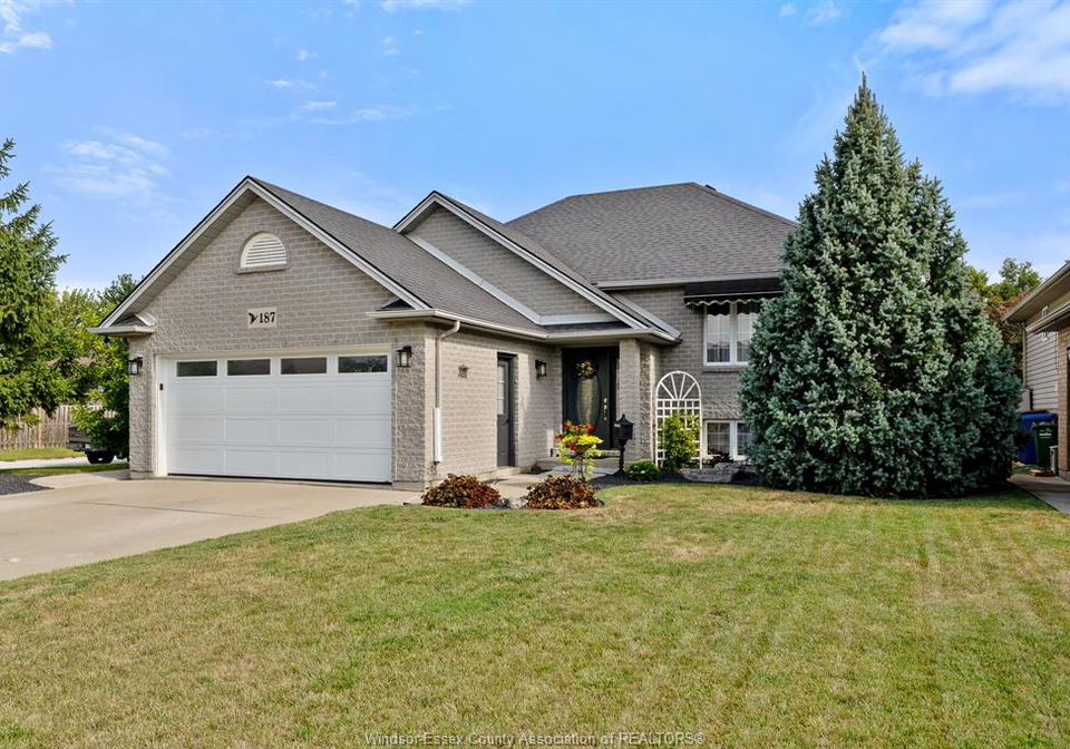 187-mousseau-crescent-belle-river-ontario-26019146