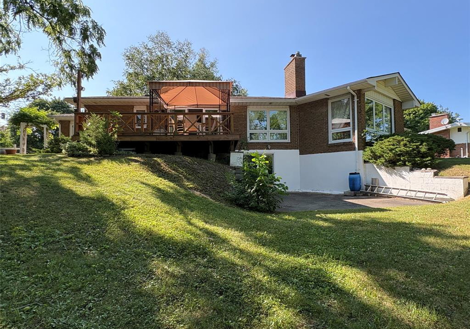 37-park-lane-lambton-shores-ontario-26019147
