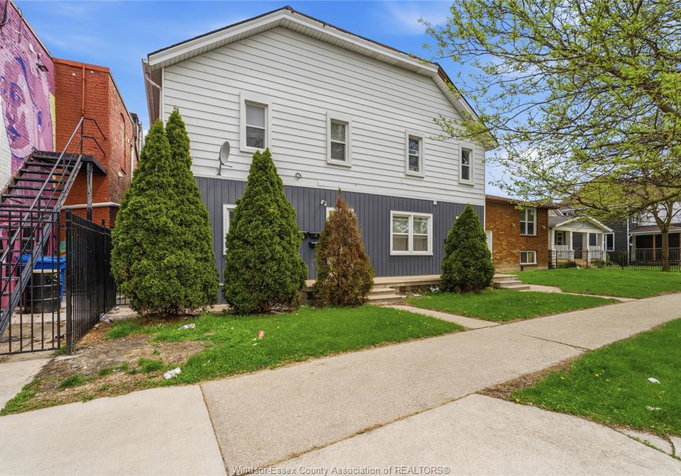 314-bruce-windsor-ontario-26019151
