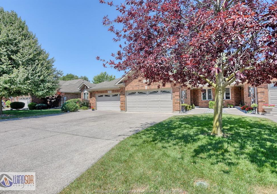 1664-naples-lasalle-ontario-26019163