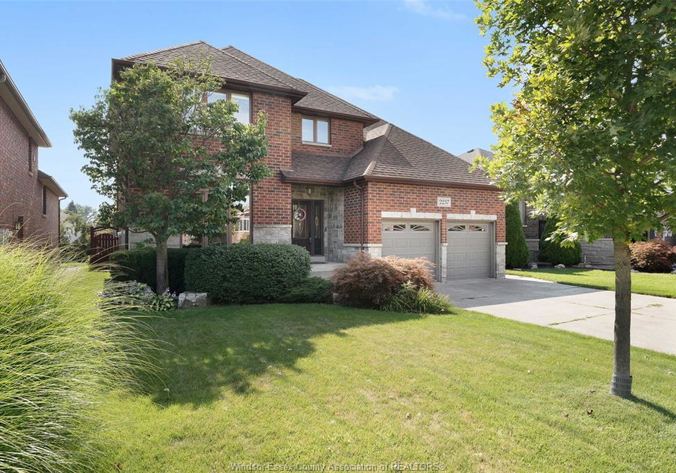 2257-askin-windsor-ontario-26019166