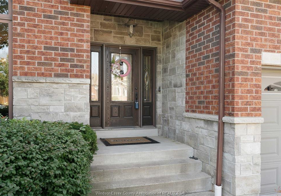 2257-askin-windsor-ontario-26019166
