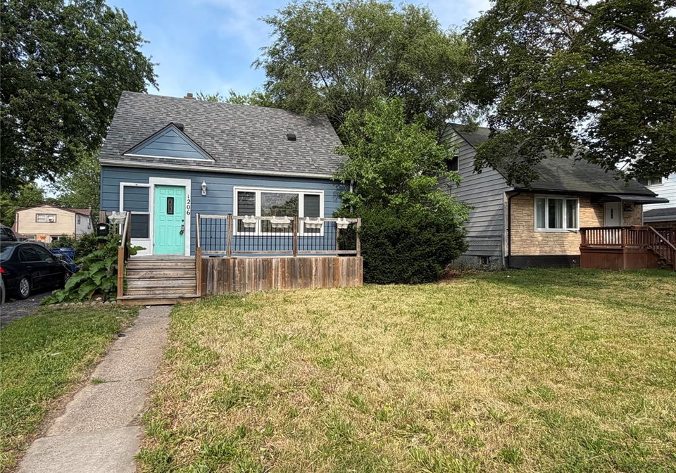 1206-rankin-windsor-ontario-26019167