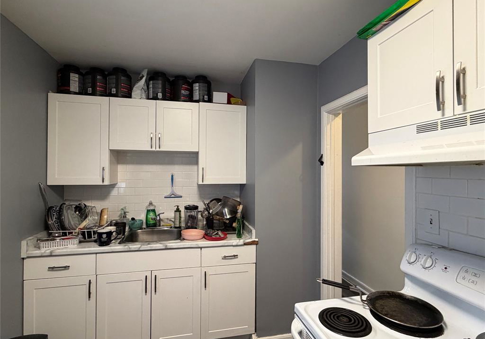 1206-rankin-windsor-ontario-26019167