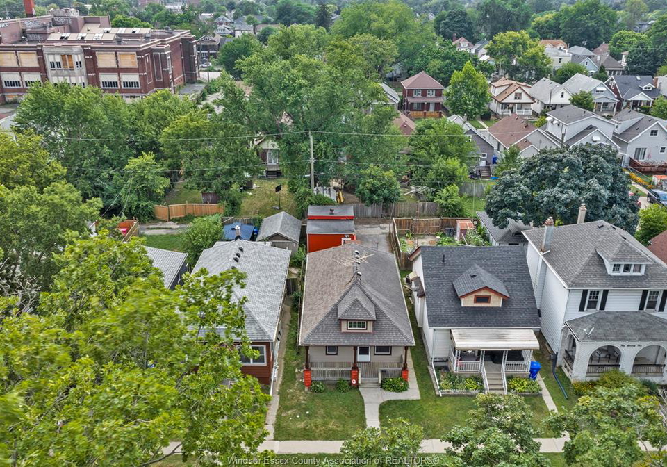 489-mckay-windsor-ontario-26019173