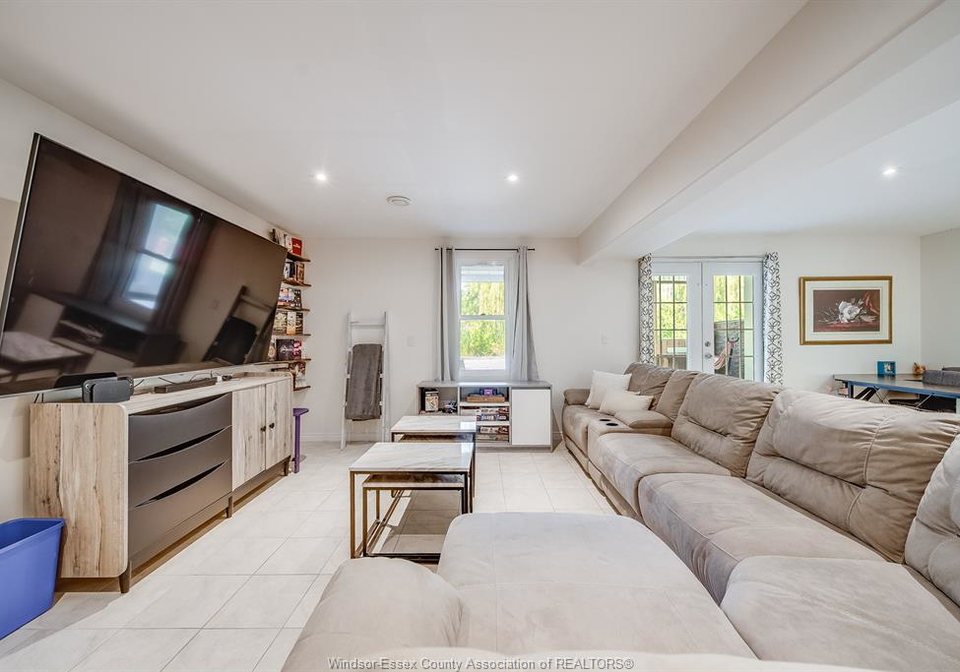 1203-county-road-27-lakeshore-ontario-26019179