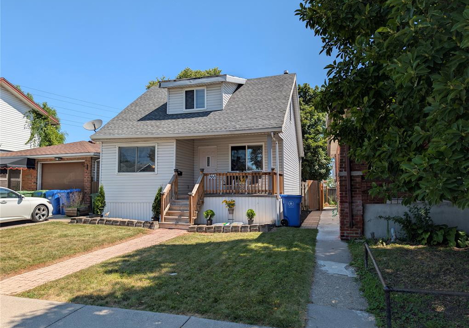 868-elm-windsor-ontario-26019182