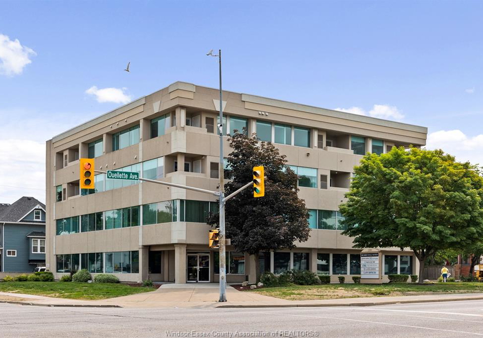 1500-ouellette-windsor-ontario-26019187