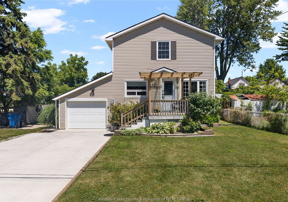149-hall-street-north-blenheim-ontario-26019215