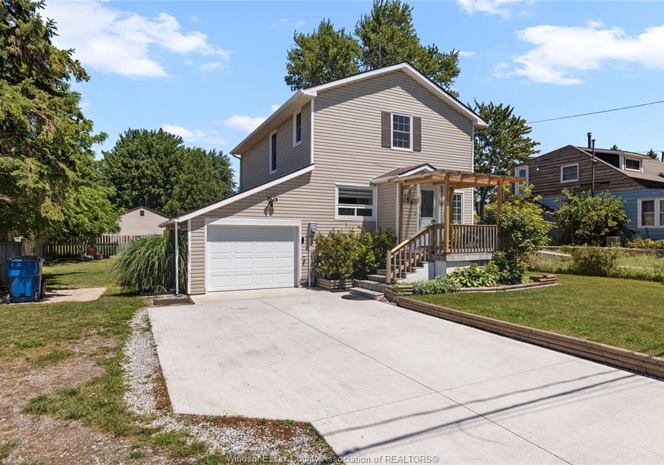 149-hall-street-north-blenheim-ontario-26019215