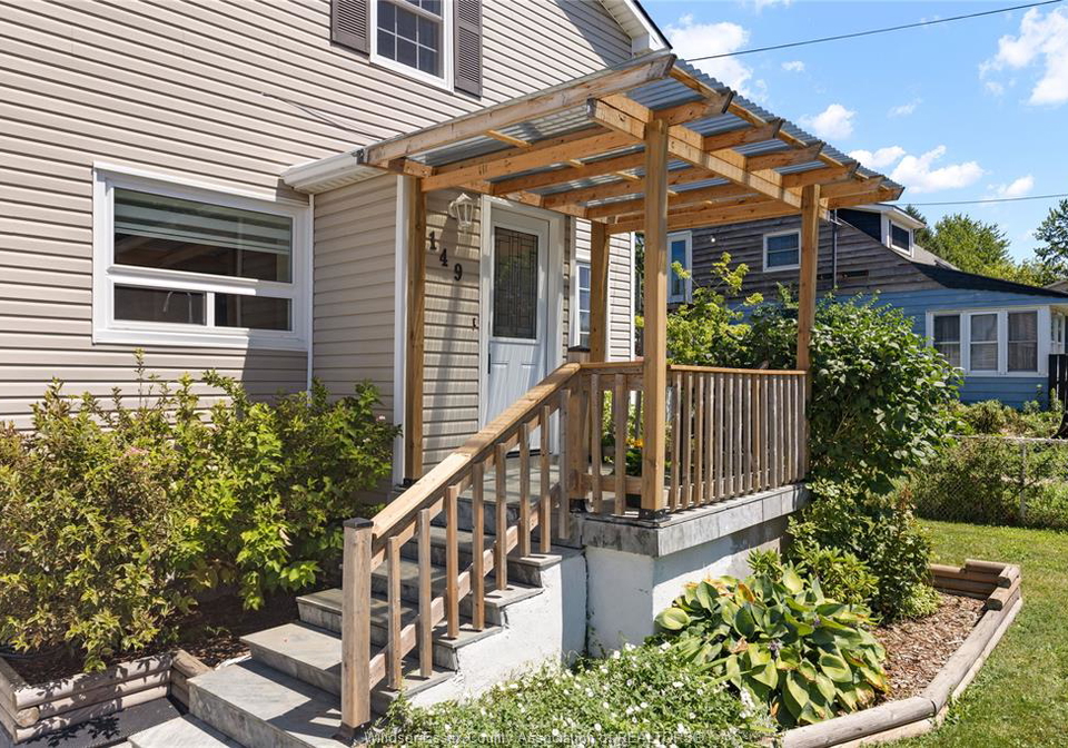 149-hall-street-north-blenheim-ontario-26019215