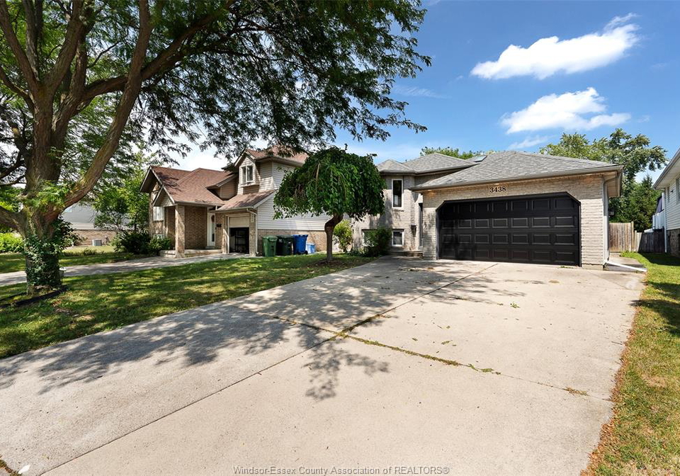 3438-treeline-court-windsor-ontario-26019226
