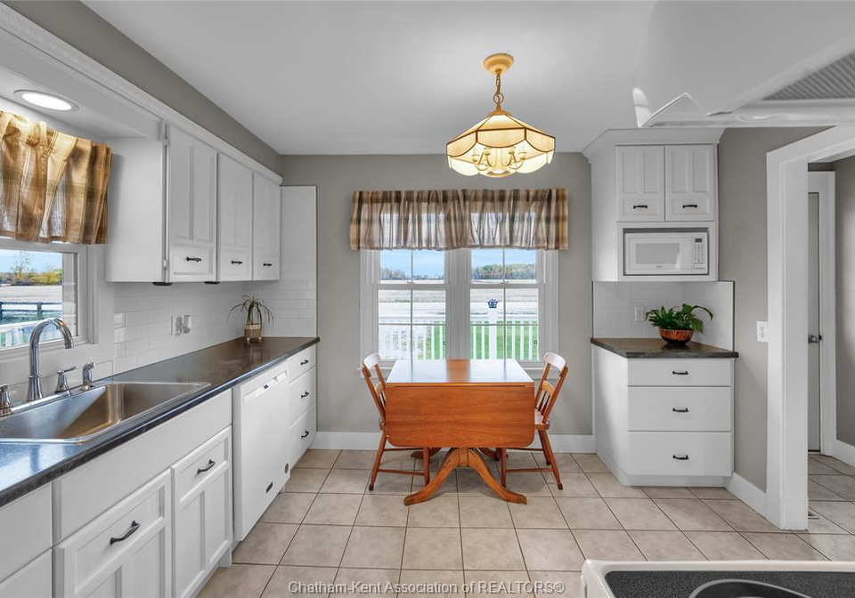 637-wilkesport-line-sombra-ontario-26019233