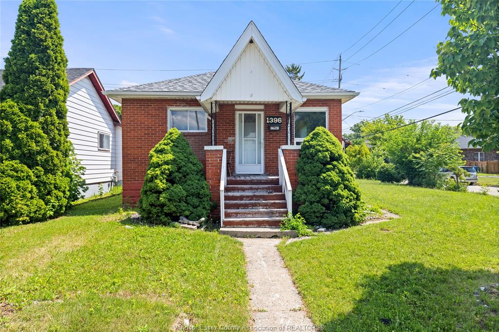 1396-janette-windsor-ontario-26019234