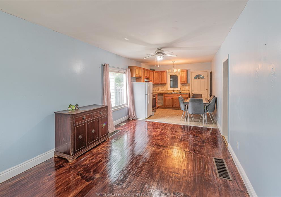 526-josephine-windsor-ontario-26019242