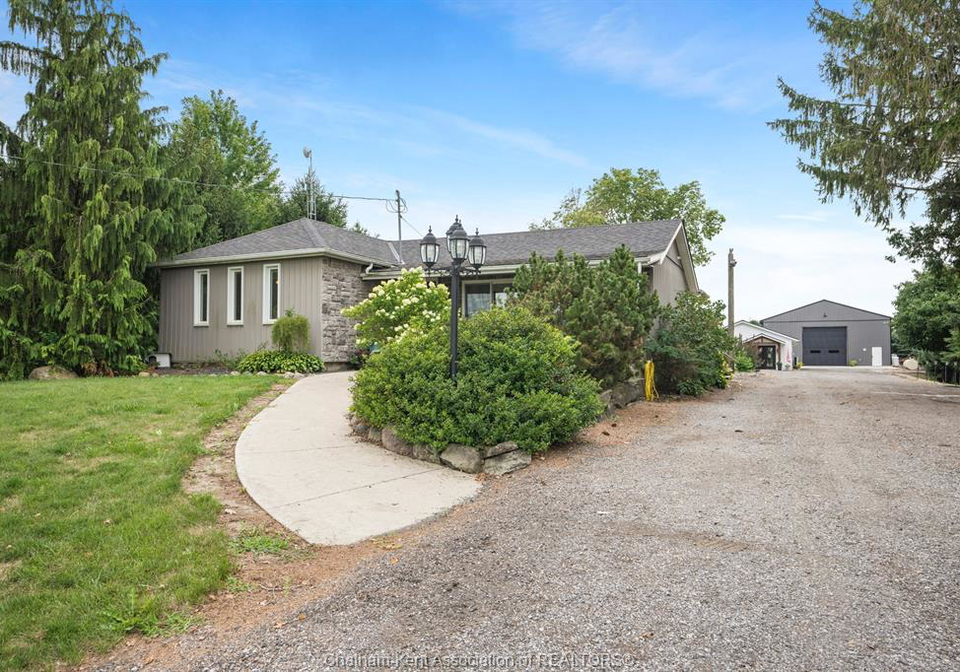 23596-centre-sideroad-chatham-township-ontario-26019246