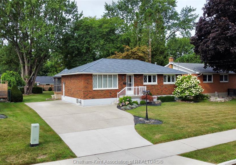 90-coverdale-street-chatham-ontario-26019257