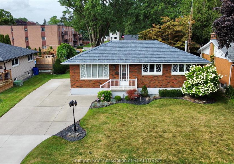 90-coverdale-street-chatham-ontario-26019257