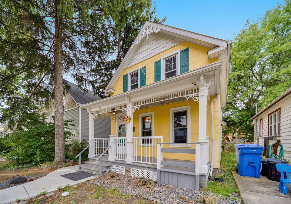 211-cameron-windsor-ontario-26019262